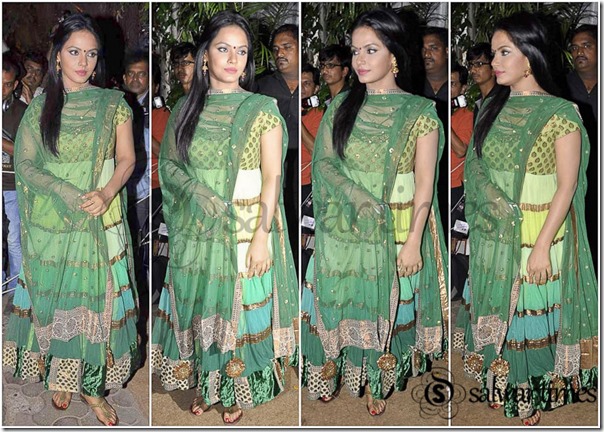Neetu_Chandrs_Salwar_Kameez Neetu_Chandrs_Salwar_Kameez