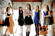 Della Mae