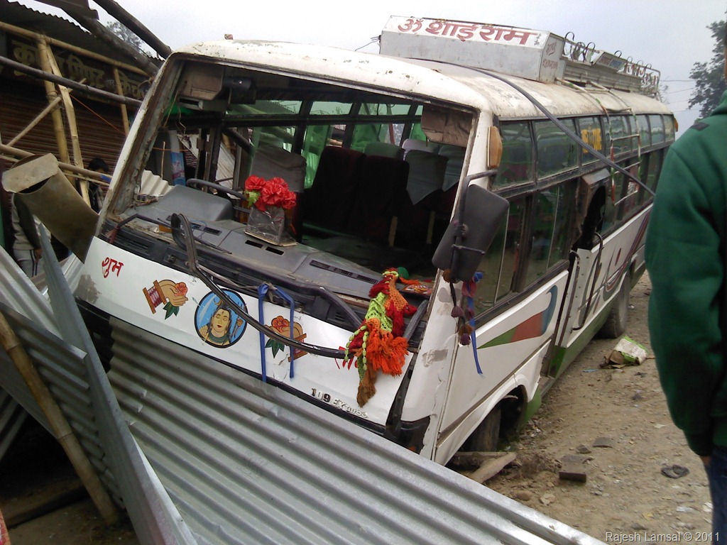 [bus-accident-bindhabasini-pokhara%2520%25281%2529%255B17%255D.jpg]