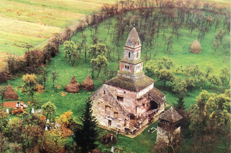 Obiective turistice Romania: Biserica Densus
