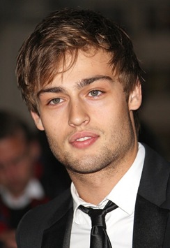douglas-booth-gq-men-of-the-year-awards-2011-01