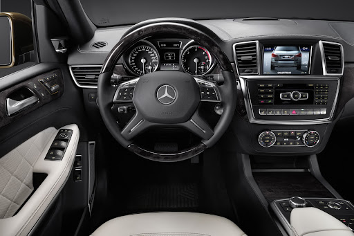 2013-Mercedes-Benz-GL-Class-12.jpg