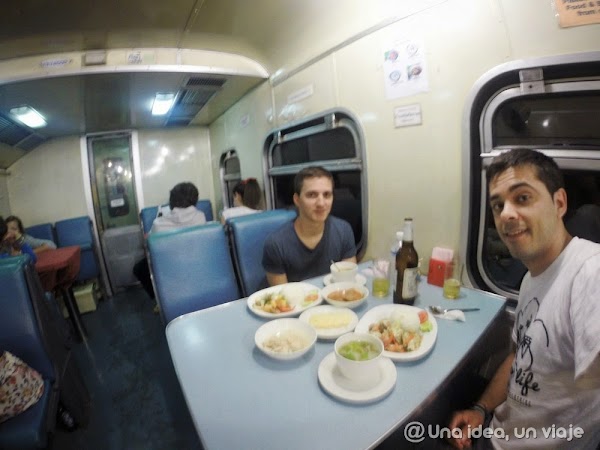 tren-cama-bangkok-chumphon-3.jpg