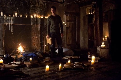 [The%2520Vampires%2520Diares%2520Screen%252001%255B11%255D.jpg]