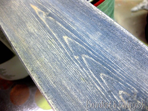DIY Aged & Distressed Barn Boards {Sawdust & Embryos}