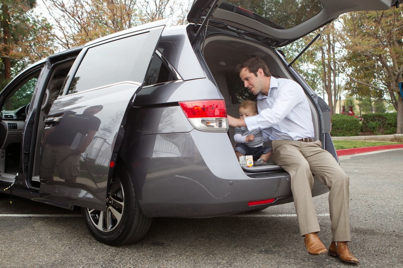 [2014-Honda-Odyssey-2%255B2%255D.jpg]