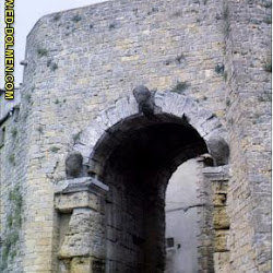 02 - Puerta de Volterra