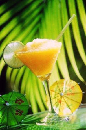 [frozen_fruit_daiquiri%255B4%255D.jpg]