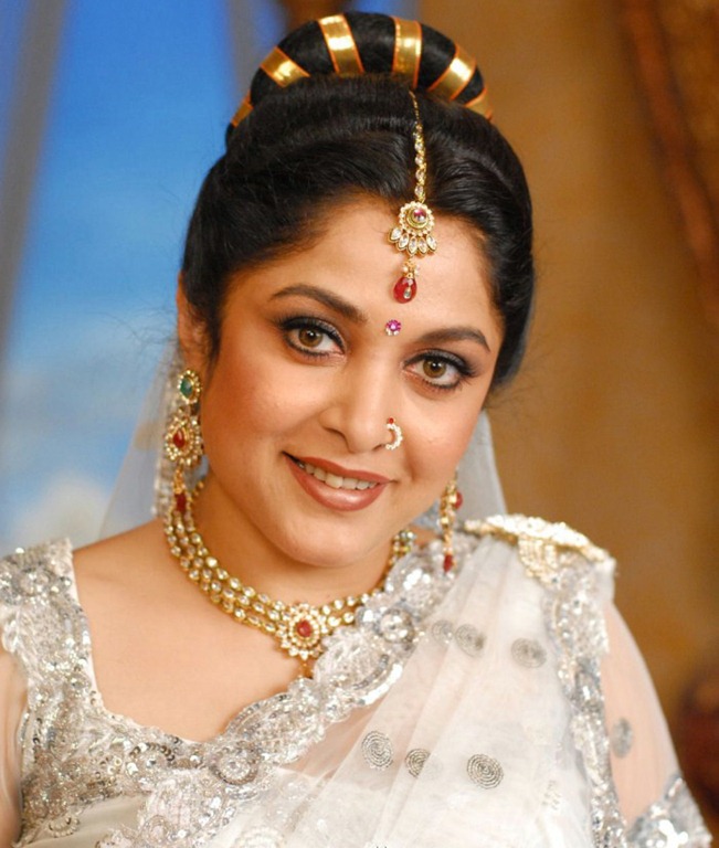 [ramya_krishnan_hot_in_saree_pics1%255B7%255D.jpg]