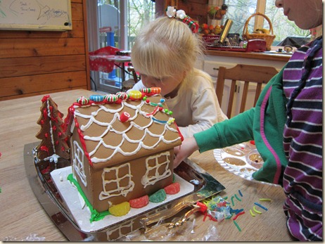 12-24 Gingerbread house 3