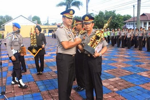 [polsek%2520terbaik%255B4%255D.jpg]