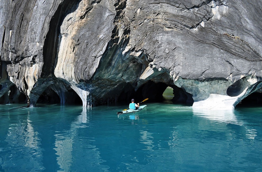 [kayak-into-Marble-Cathedral%255B3%255D.jpg]