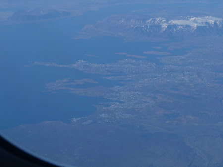 Zborul spre Canada: Reykjavik vazut de sus