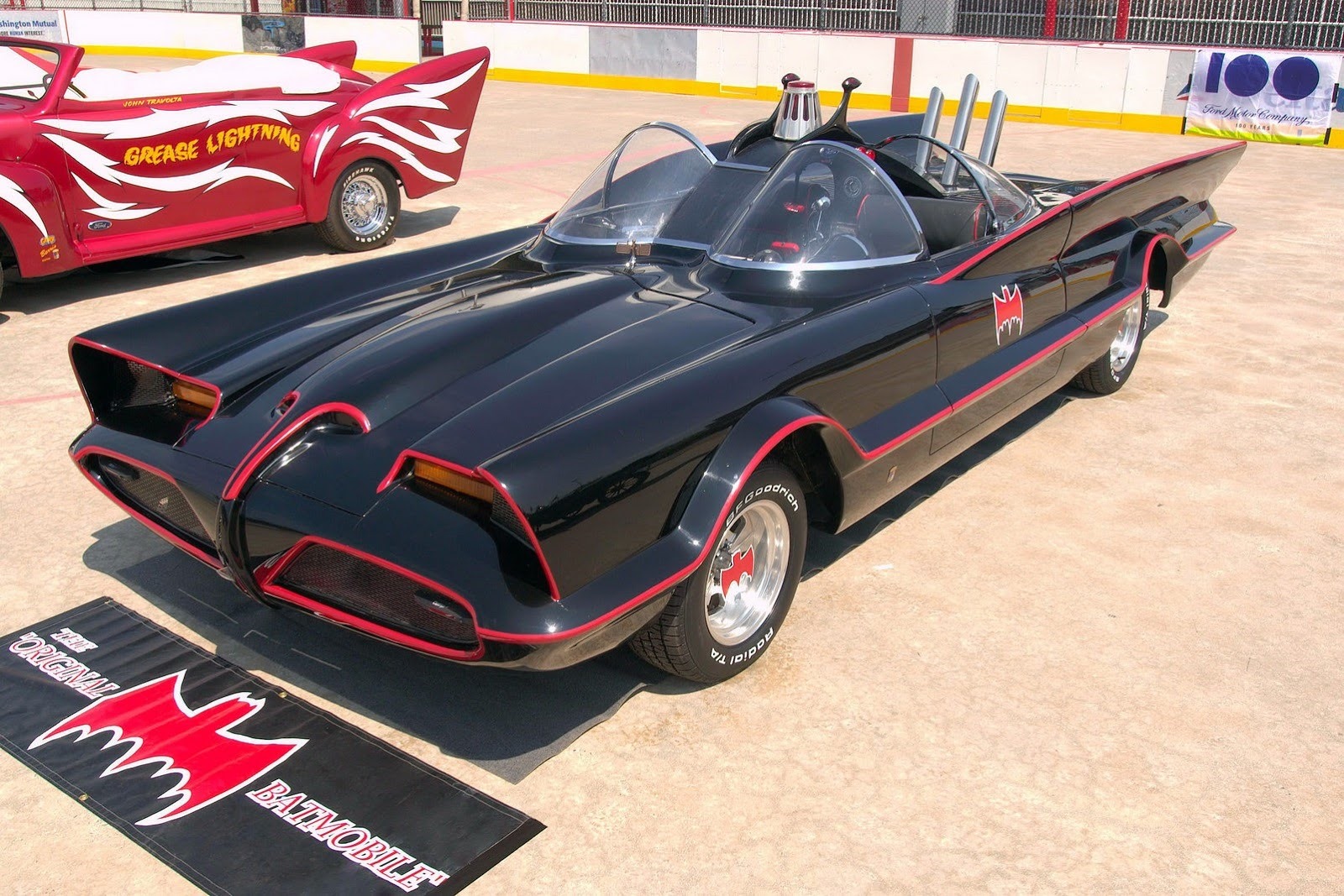 [Original-1966-Batmobile-2_1%255B3%255D%255B3%255D.jpg]