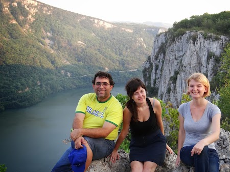 Pensiune in Cazanele Dunarii: cu Elena Ciric si Adriana Cocic, bloggeri la Cazane.JPG