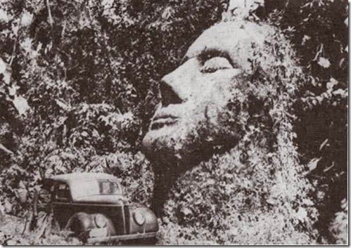 antigua cara de piedra en Guatemala