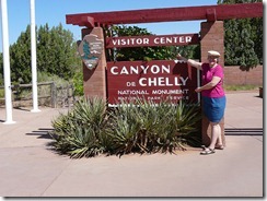2012_06_18 11 AZ Canyon de Chelly - Mary Lou at entrance sign