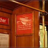 Schnelles Aus- und Einsteigen erbeten