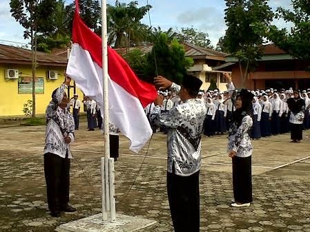 [HUT%2520PGRI%2520KE%252069%255B4%255D.jpg]