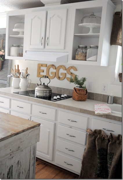 kitchen eggs sign
