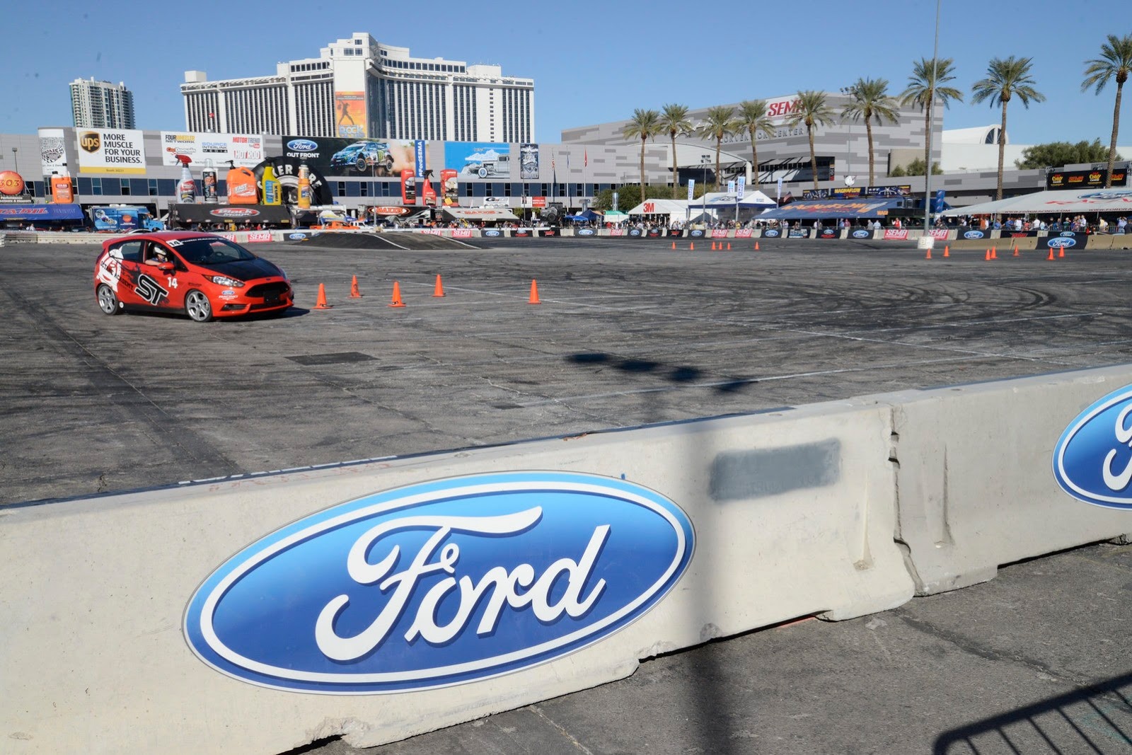 [2013-SEMA-As200%255B2%255D.jpg]