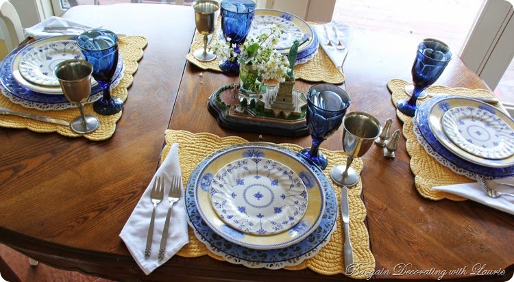 4th of July Table-Bargain Decorating with Laurie