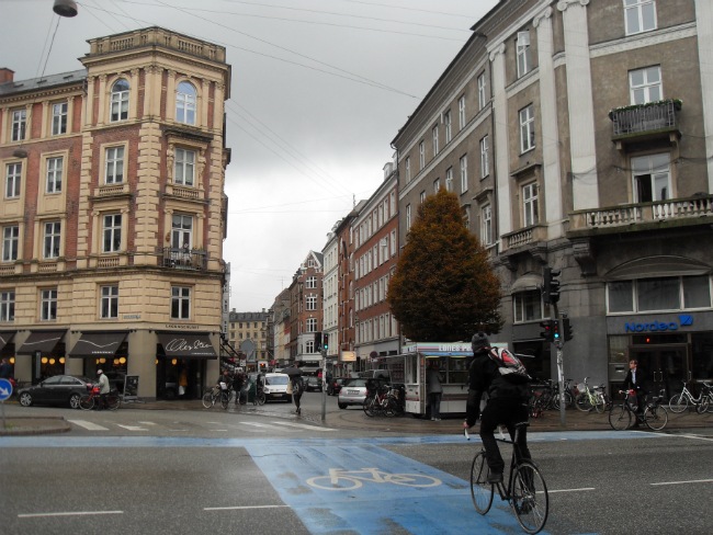 Vesterbrogade ved Værnedamsvej en regnfuld dag i oktober 2012