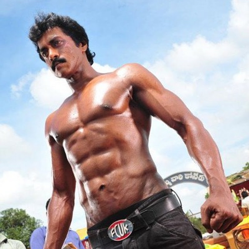 Sunil with six-pack body for his new film