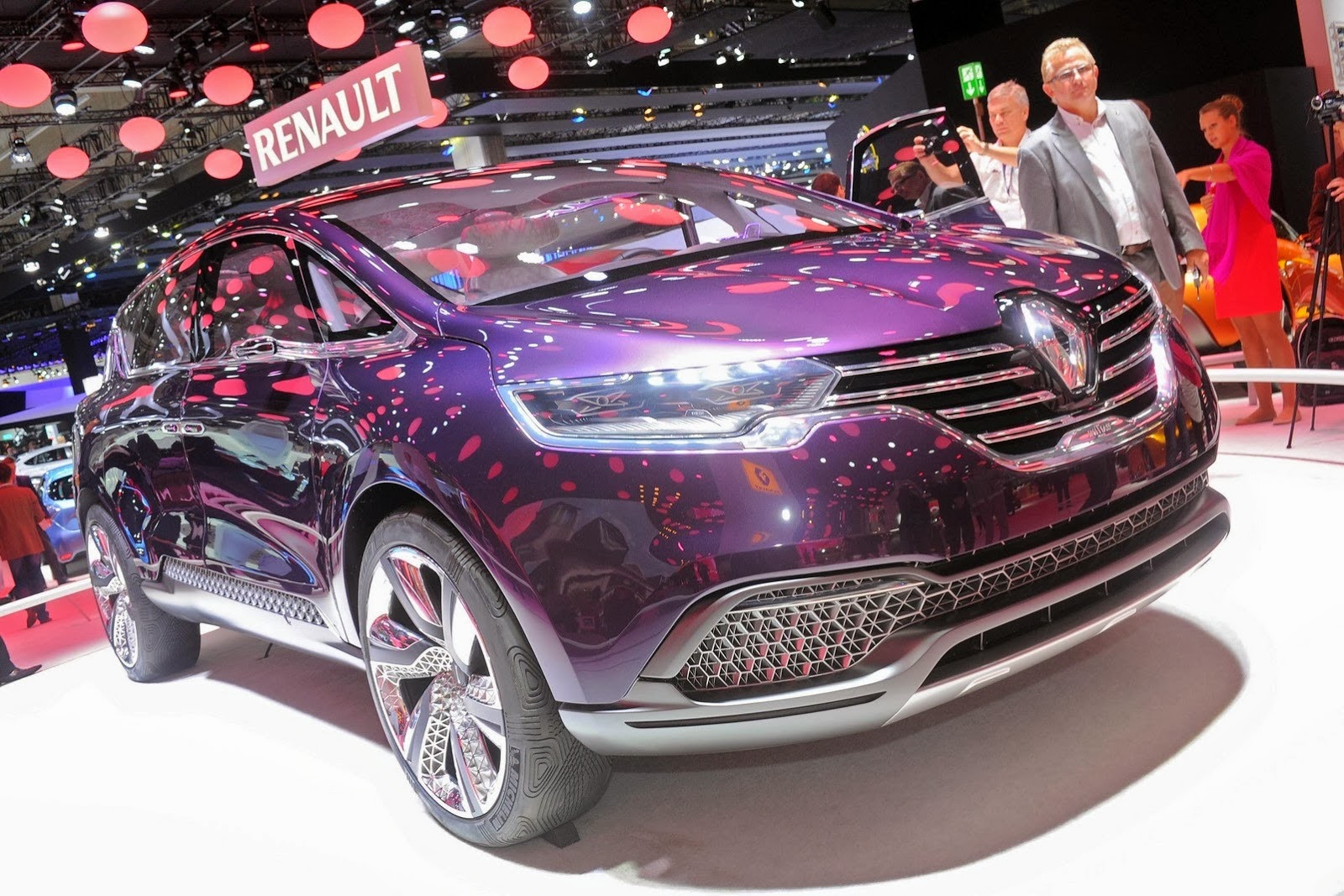 [Renault-Initiale-Paris-Concept-1%255B2%255D.jpg]