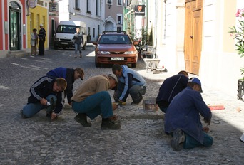 workers in the village of Szentendre