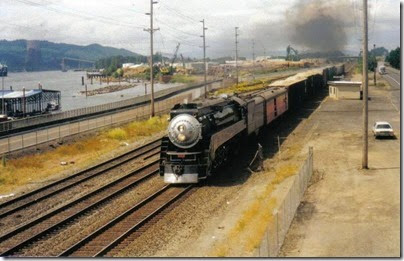 4449 at Kalama in June 2000