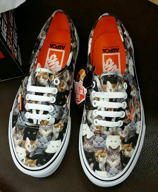 Retro Cocktail New Cat Print Vans Authentics