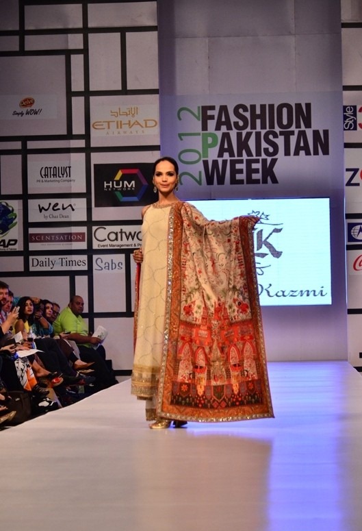 [Fashion%2520Pakistan%2520Week%2520%25282012%2529%2520Pictures3%255B4%255D.jpg]