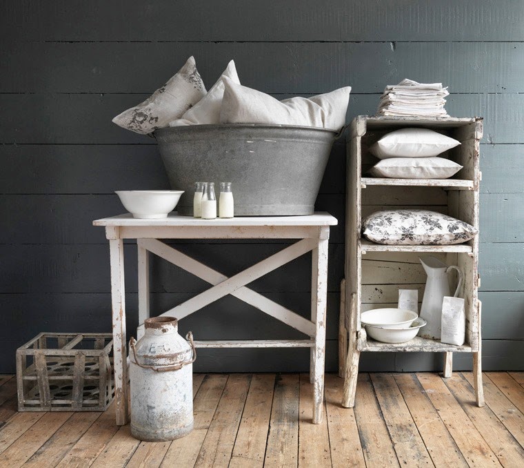 [ThePaperMulberryTidy124.jpg]