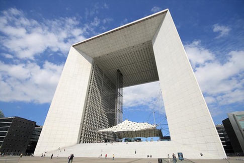 57. Grande Arche de la Défense (París, Francia)