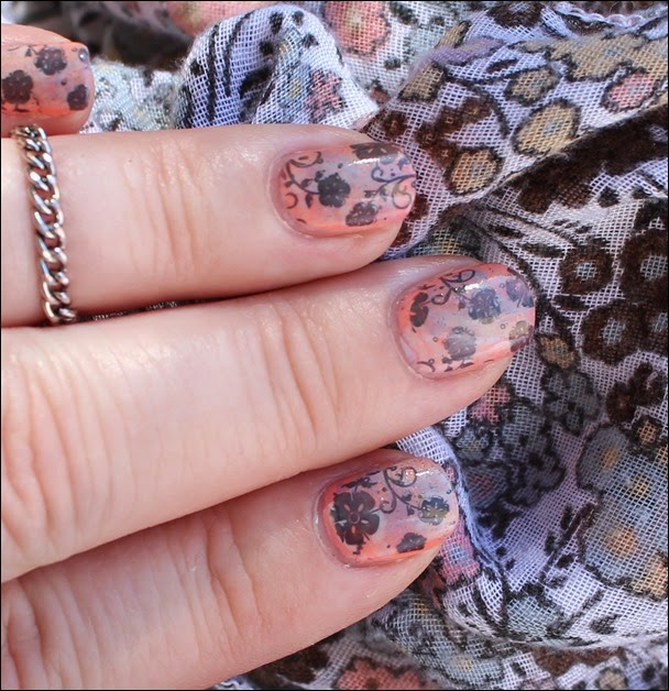 Nageldesign Nail Art Fabrics Frühlingsschal Apricot Flowers 01