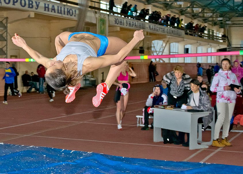 Фотографии. Чемпіонат області у приміщенні серед взрослых та юніорів