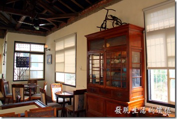 台南-鹿角枝老房子咖啡。鹿角枝咖啡館二樓的景象。