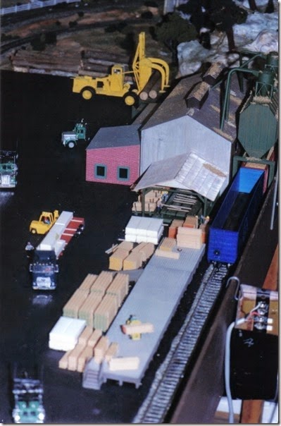12 LK&R Layout at the Three Rivers Mall in April 1995