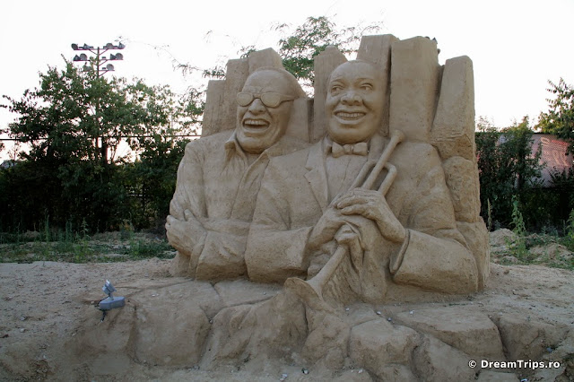 sculpturi nisip Burgas Ray Charles & Louis Armstrong.JPG