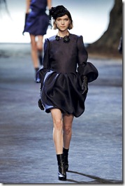 LANVIN-FALL-2011-RTW-PODIUM-043_runway