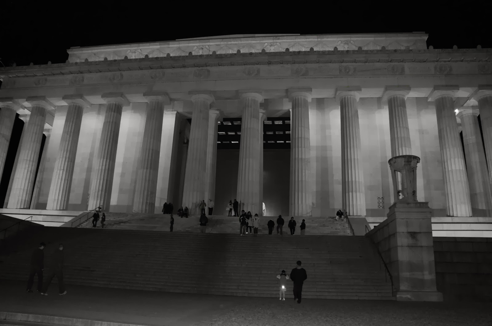 [free-pictures-Lincoln-Memorial-1%2520%25282636%2529%255B3%255D.jpg]