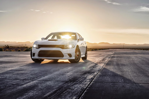 2015-Dodge-Charger-Hellcat-SRT-26.jpg