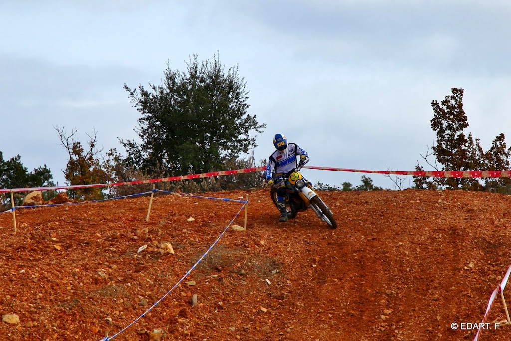 Photos d'un enduro qui eu lieu à Flassan sur Issole-TEST