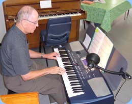 John Beales played his Korg Pa500 for the arrival music.