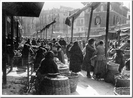 Resultado de imagen de mercado en blanco y negro