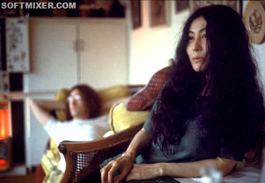 Yoko-Ono-e-John-Lennon_main_image_object(2)