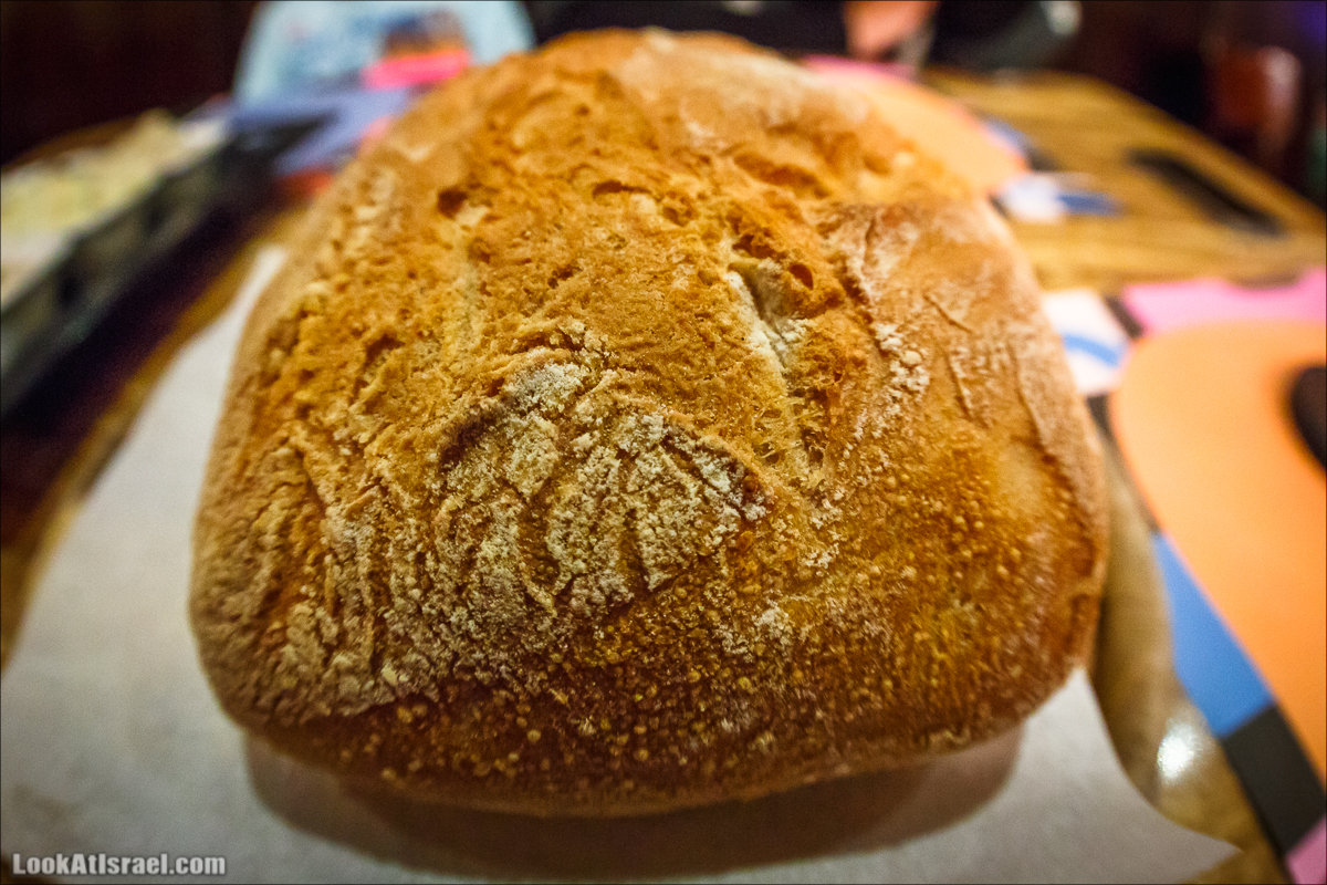 Ресторан израильской кухни Нафис | LookAtIsrael.com - Фото путешествия по Израилю | יש נאפיס בעיר