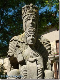 Virgen de Irache - plaza de la iglesia - Dicastillo
