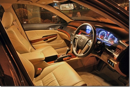 Honda_Accord_int_7651